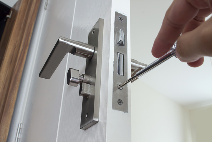 Our local locksmiths are able to repair and install door locks for properties in Southall Broadway and the local area.